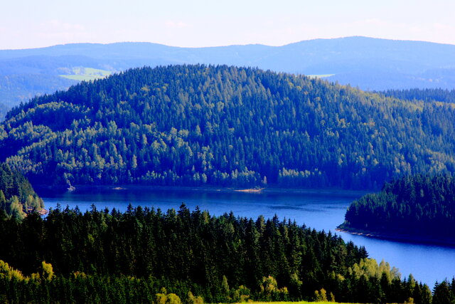 Blick über die Talsperre in Richtung Kamm Blick über die Talsperre in Richtung Kamm
